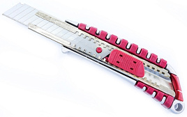 Нож 18 мм  "Люкс" Металл корпус обрезиненный с направляющей ПQ
